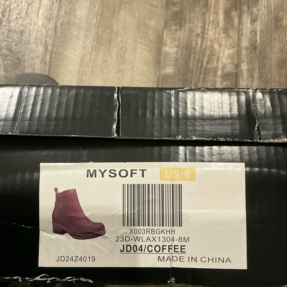 Elegant Brown Ankle Booties Size 8 - Picture 8 of 16